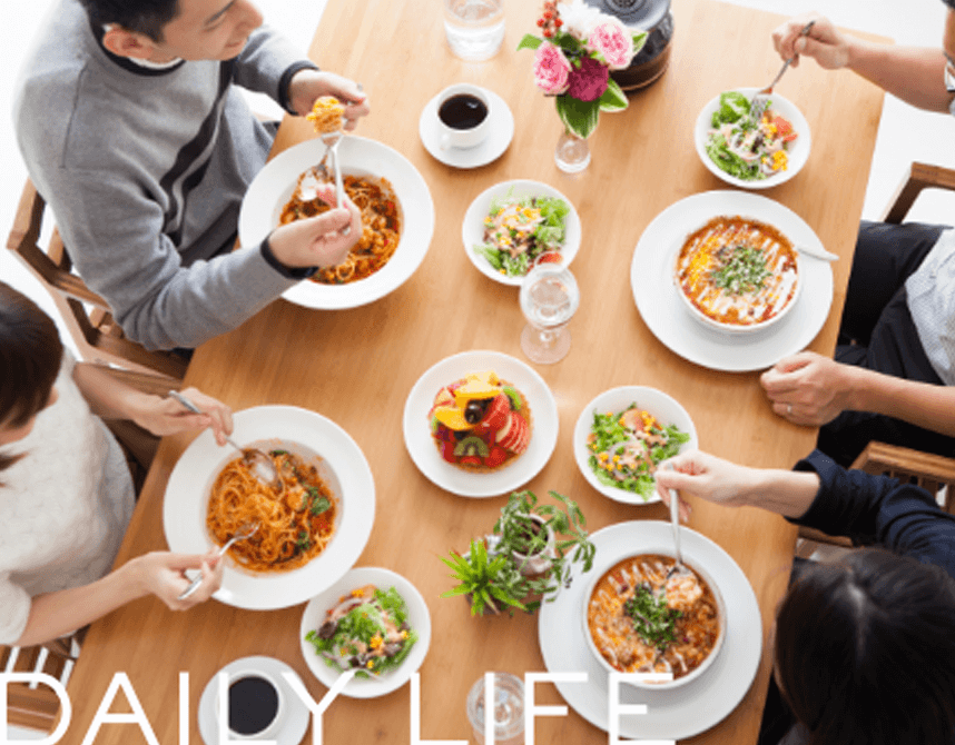 店員写真：AT HOME