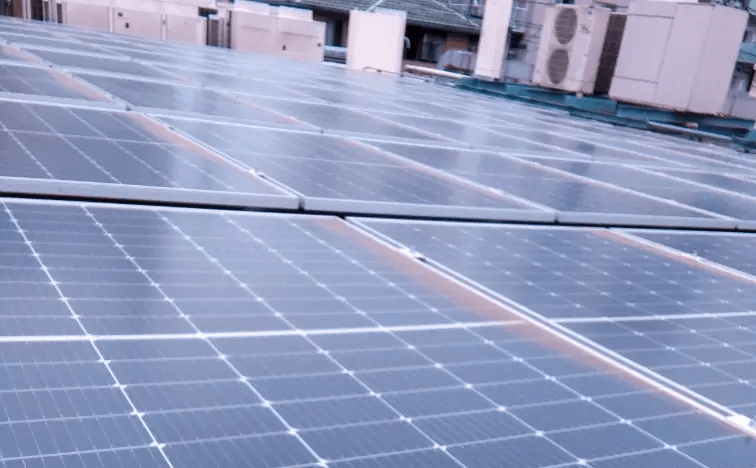 ソーラーパネル写真