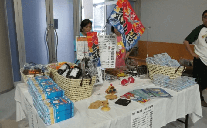 チャリティバザー風景